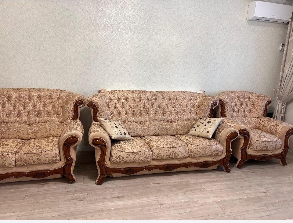 Диван с креслами