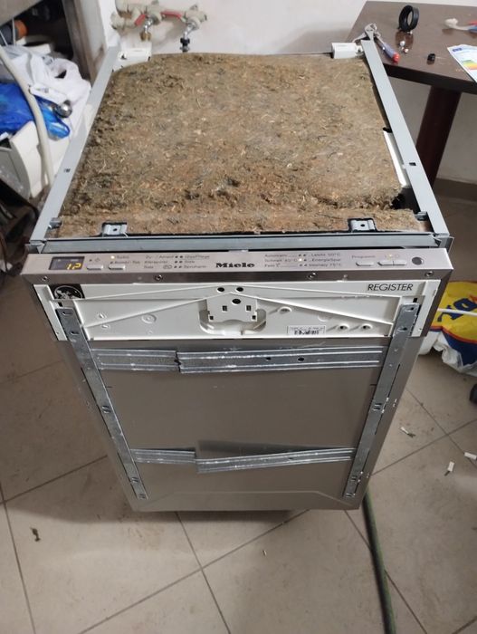 Съдомиялна Miele 45 см Пълно Вграждане