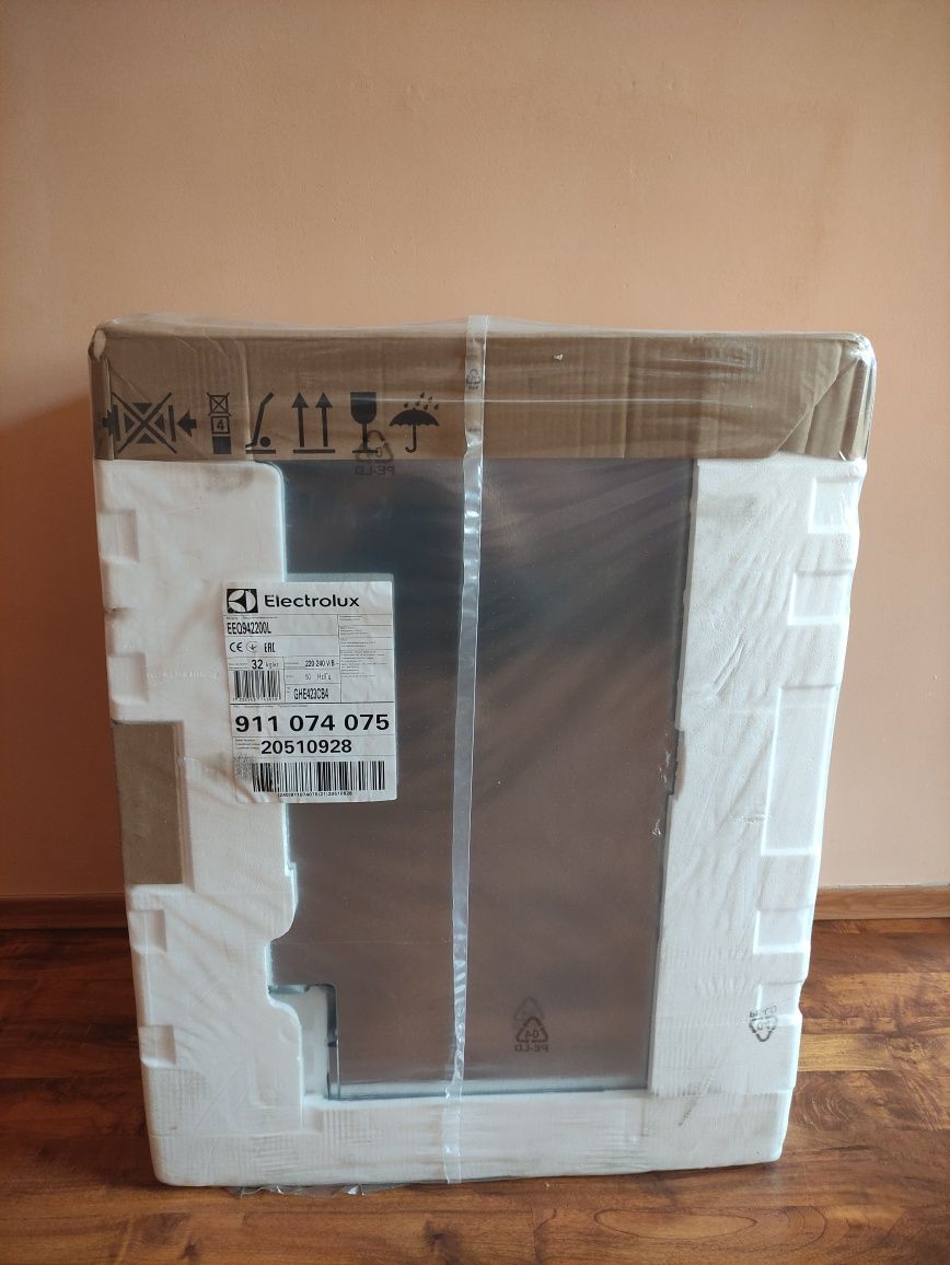 Новая посудомойка Electrolux eeq-942200l