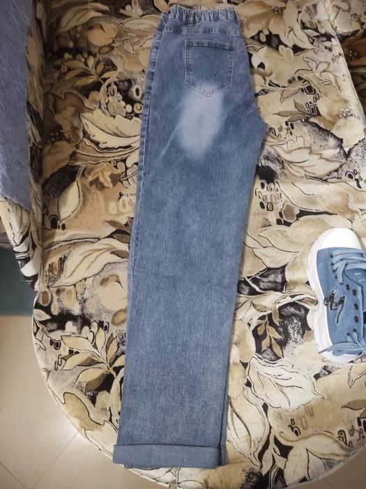 Елегантни дамски дънки XL