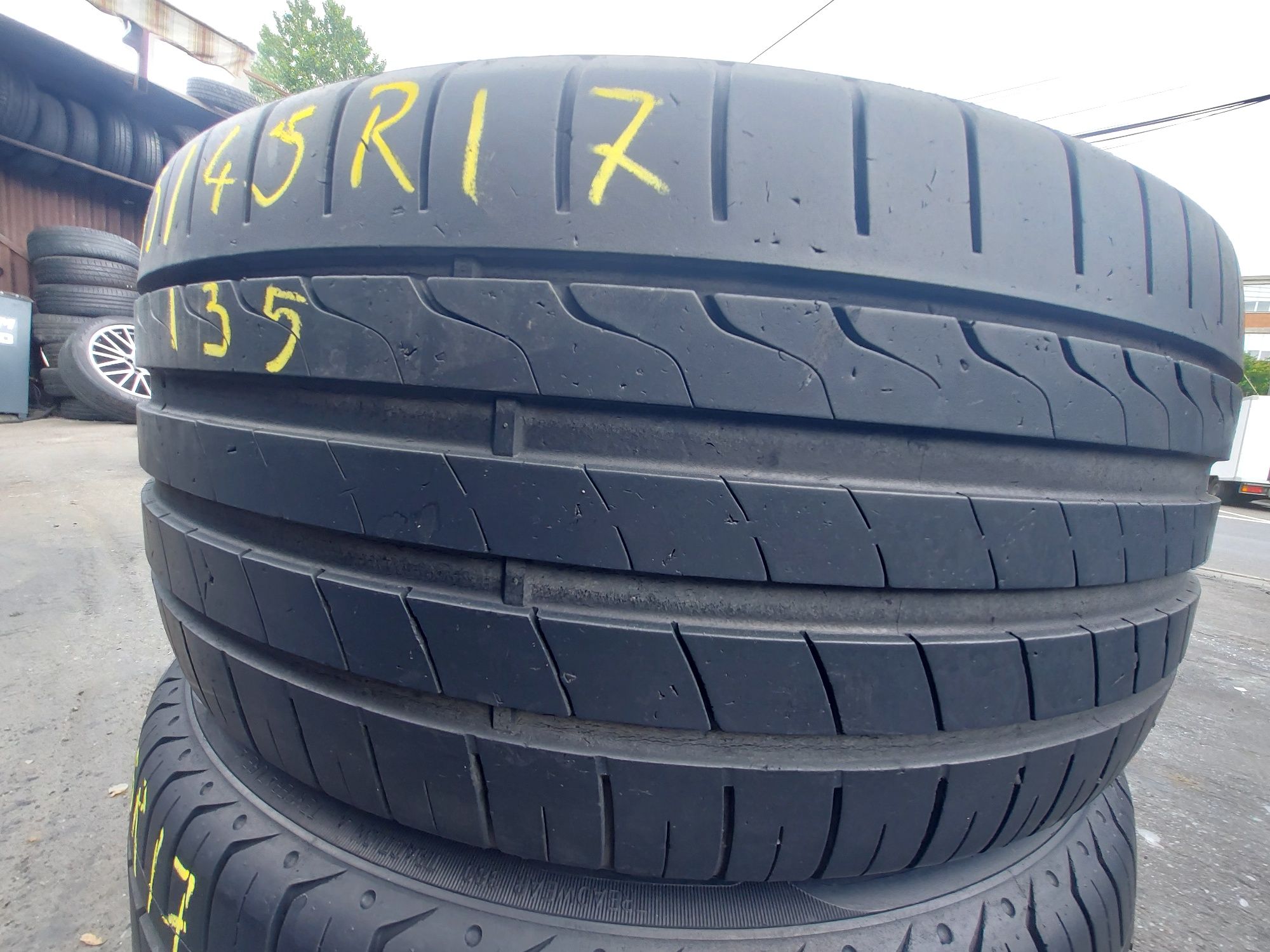 Câte 1 singura anvelopa vara 235/45r17 Autogrip/Tristar  Montaj Gratui