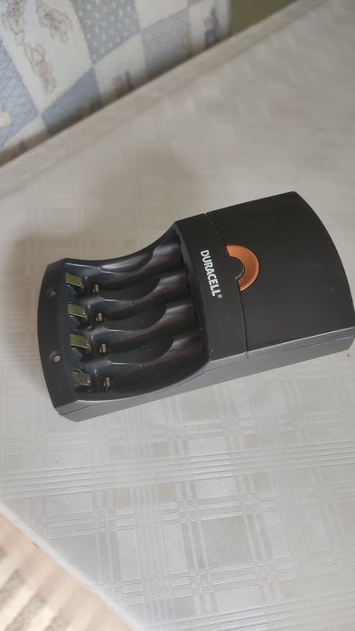 Încărcător baterii Duracell