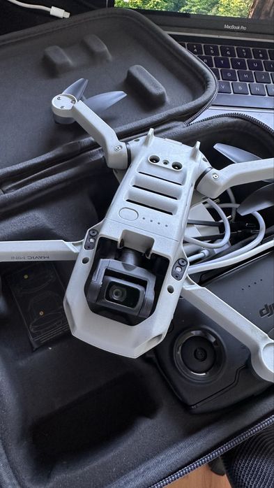 Vand/Schimb Drona DJI mini 1 - impecabila!