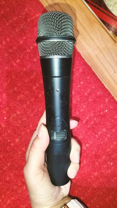 Vând microfon RE2 Electrovoice în București