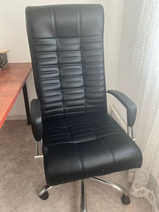 Кресло офисное продам