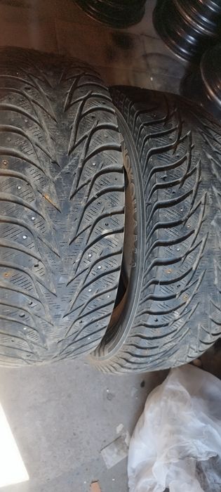 Продам зимние шины 265/65/17