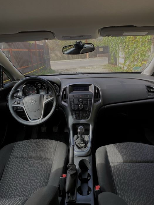 Opel Astra J Sports Tourer 2014 1.7 cdti