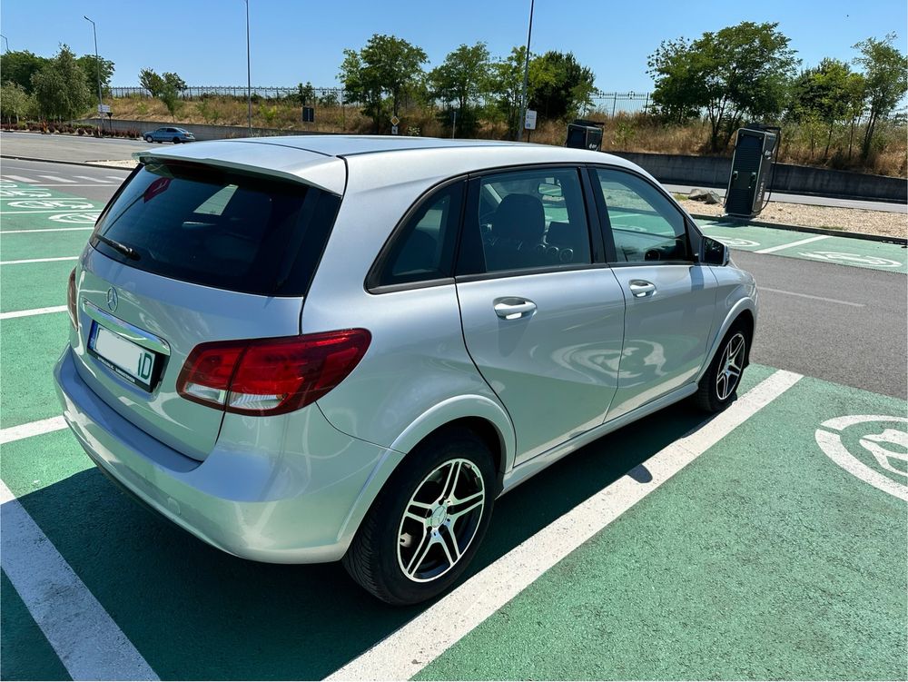 Mercedes-Benz B250e, electric, nu Spring, 180 cai putere