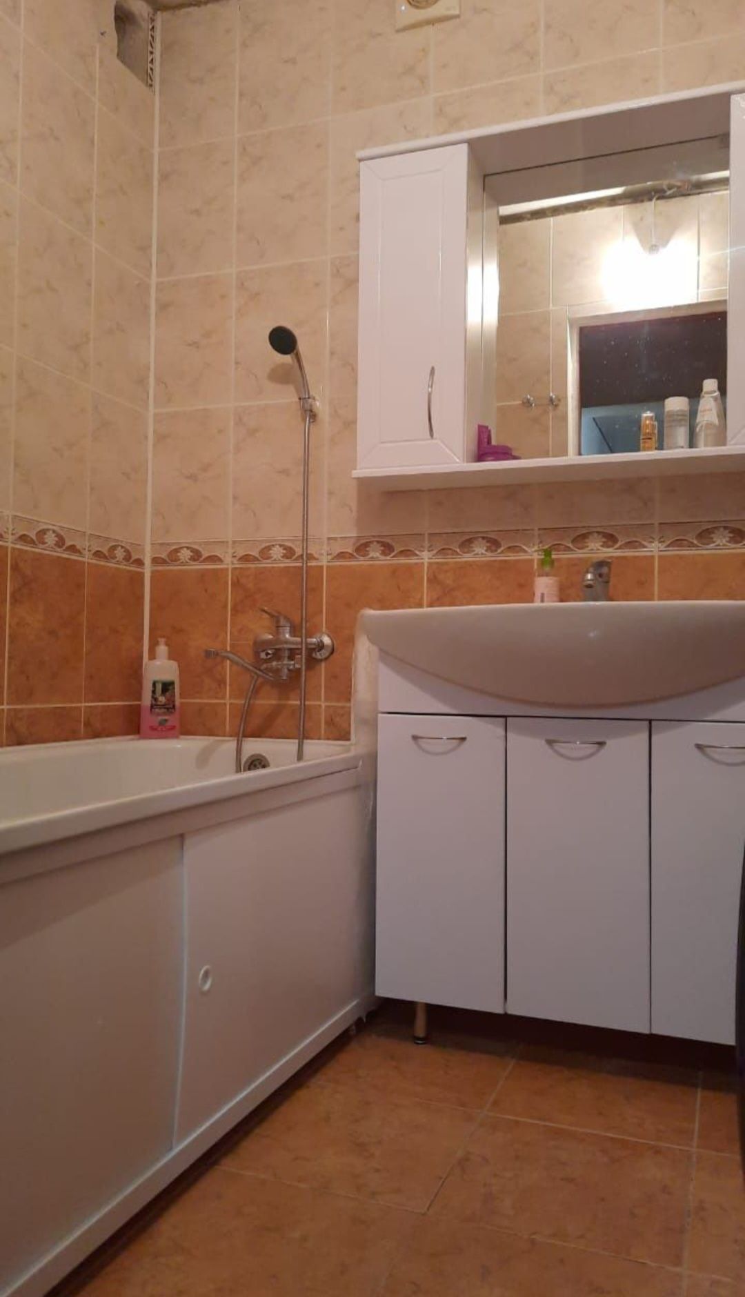 Продам квартиру в районе ЖДВ- 3 - х квартиру
