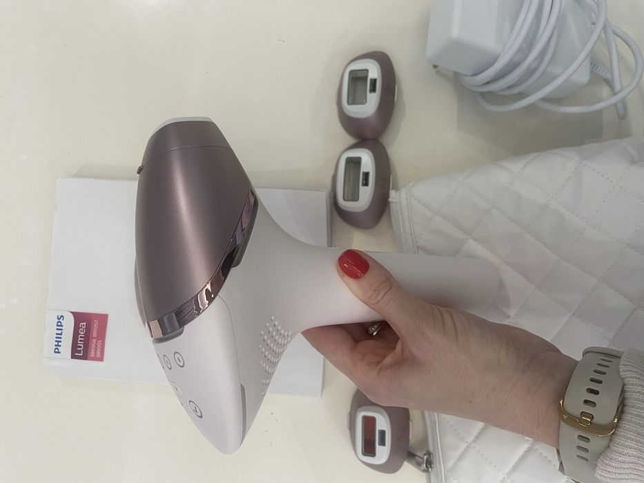 Фотоепилатор Philips lumea 9900/ bri958