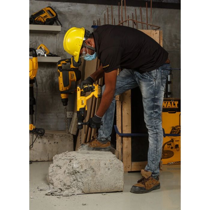 Акумулаторен перфоратор DEWALT DCH133N, 18V, Li-Ion, SDS-plus, 2.6J