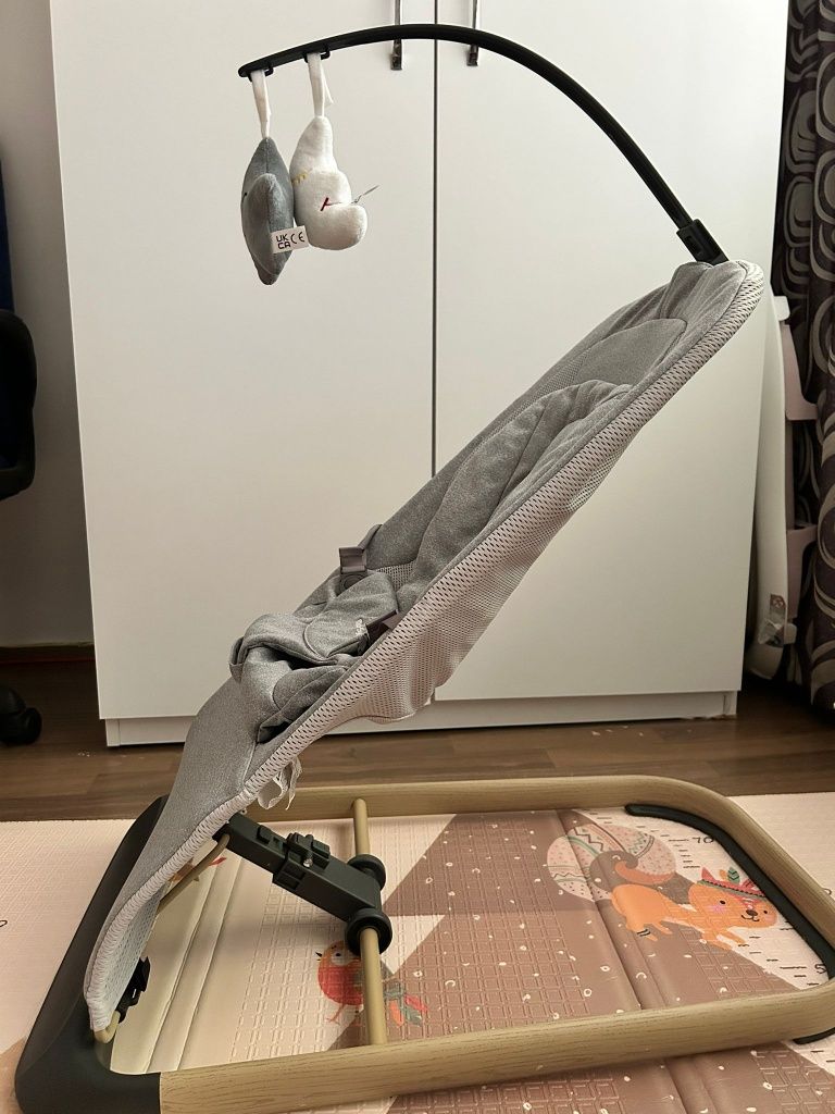 Vând balansoar bebe 2 în 1