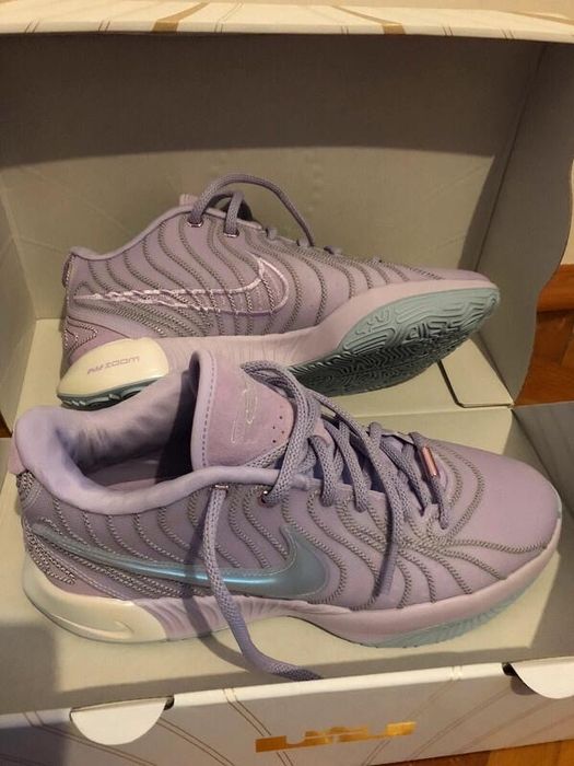 Nike LeBron Serenity
