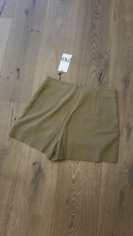 Pantaloni scurti-fusta (skort) Zara, masura L