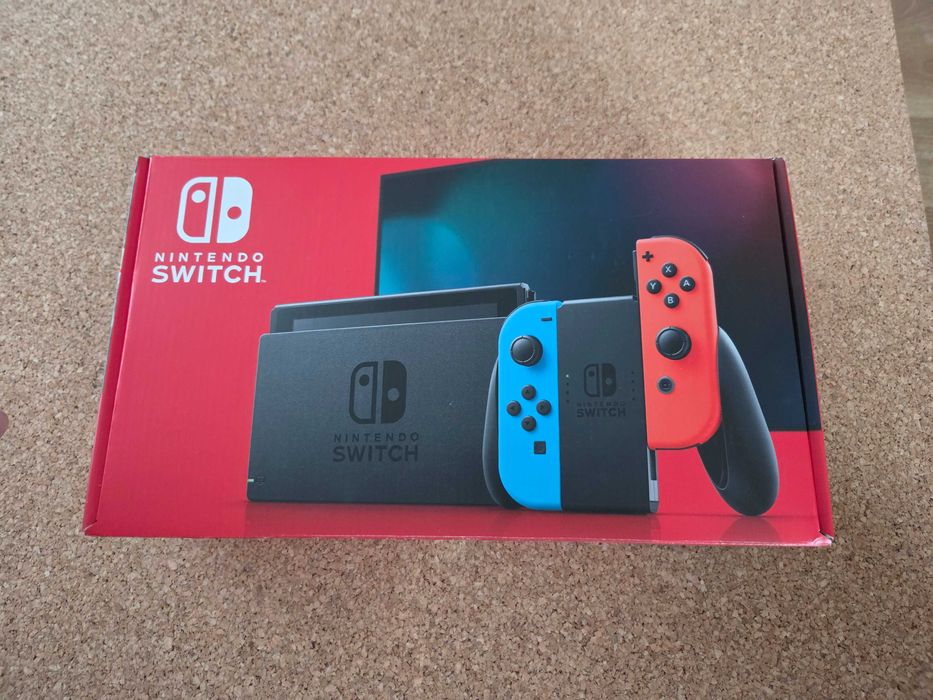 Конзола Nintendo Switch пълен комплект