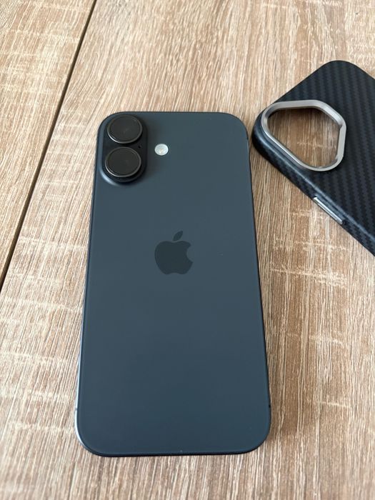 Vand iphone 17 256gb ca nou