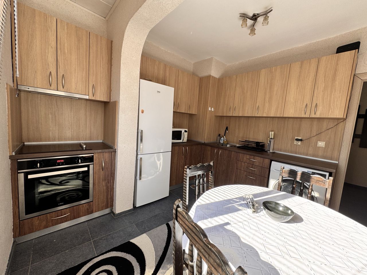 Дава се под наем Тристаен апартамент в Плевен, Сторгозия - 60 кв.м за 280.5 € - Снимка #9