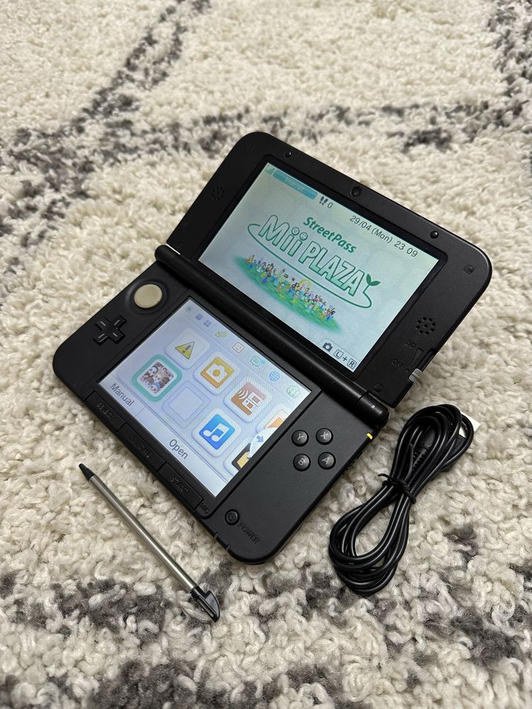 Nintendo 3ds xl - perfect functional + 3 jocuri cadou