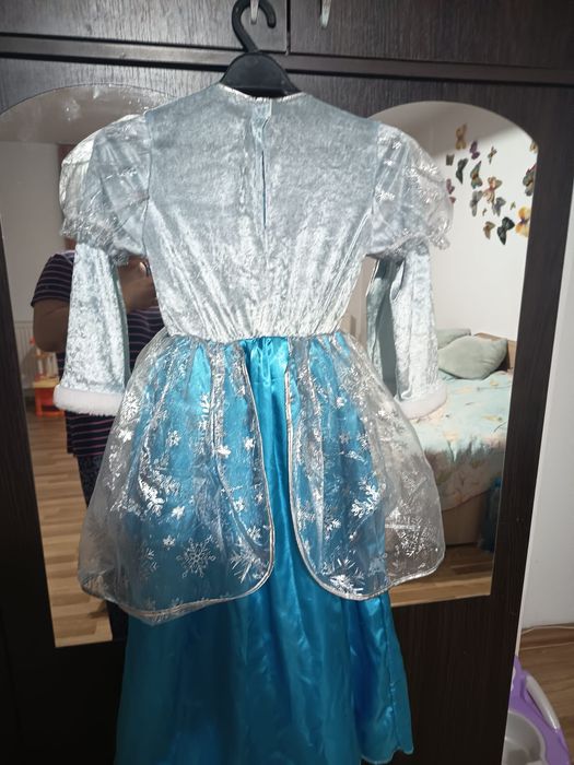 Rochie crăiasa pt serbare