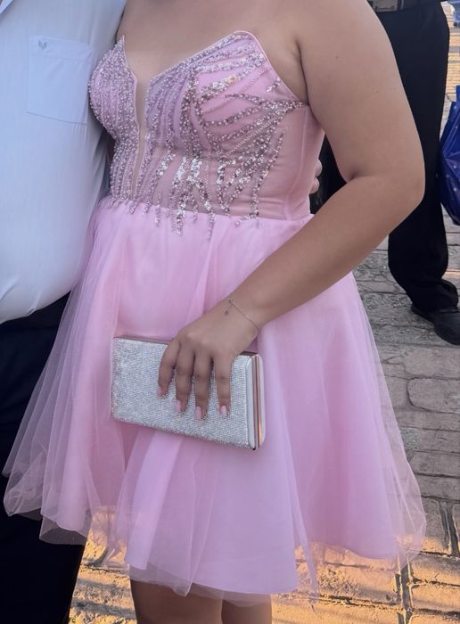 Къса официална рокля