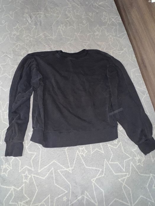 Блузи, всяко по 8 лева, различни размери