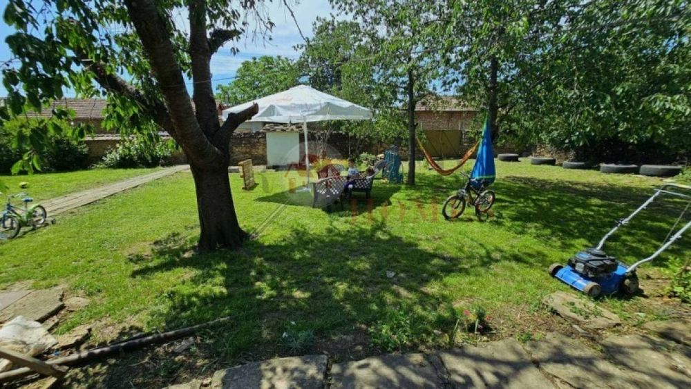 Продажба Къща гр. Павликени - с. Лесичери 80m²