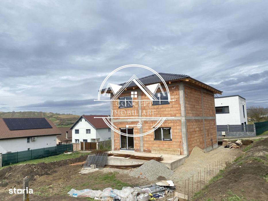 Casa cu etaj de vanzare in Sura Mare, 115 mp utili si teren de 410 mp