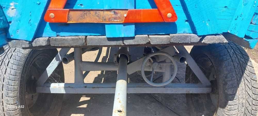 Продавам каруца – здрава и готова за работа!