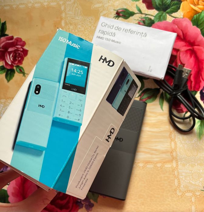 Telefon cu butoane HMD