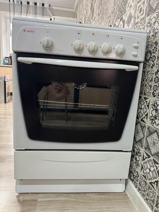 Продам газ плиту