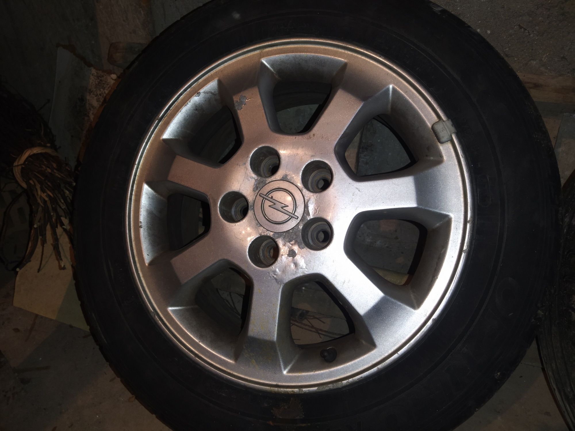 Jenti 15 inch Opel cu cauciucuri vara 185/65/R15 Hankook