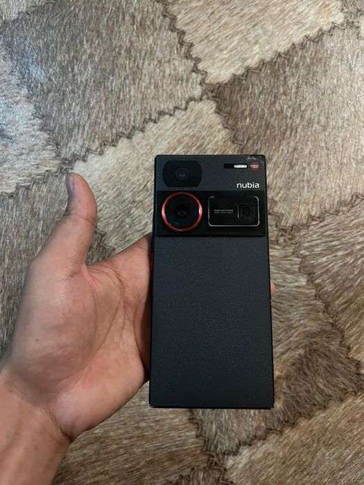 Продам ZTE nubia Z60 Ultra
