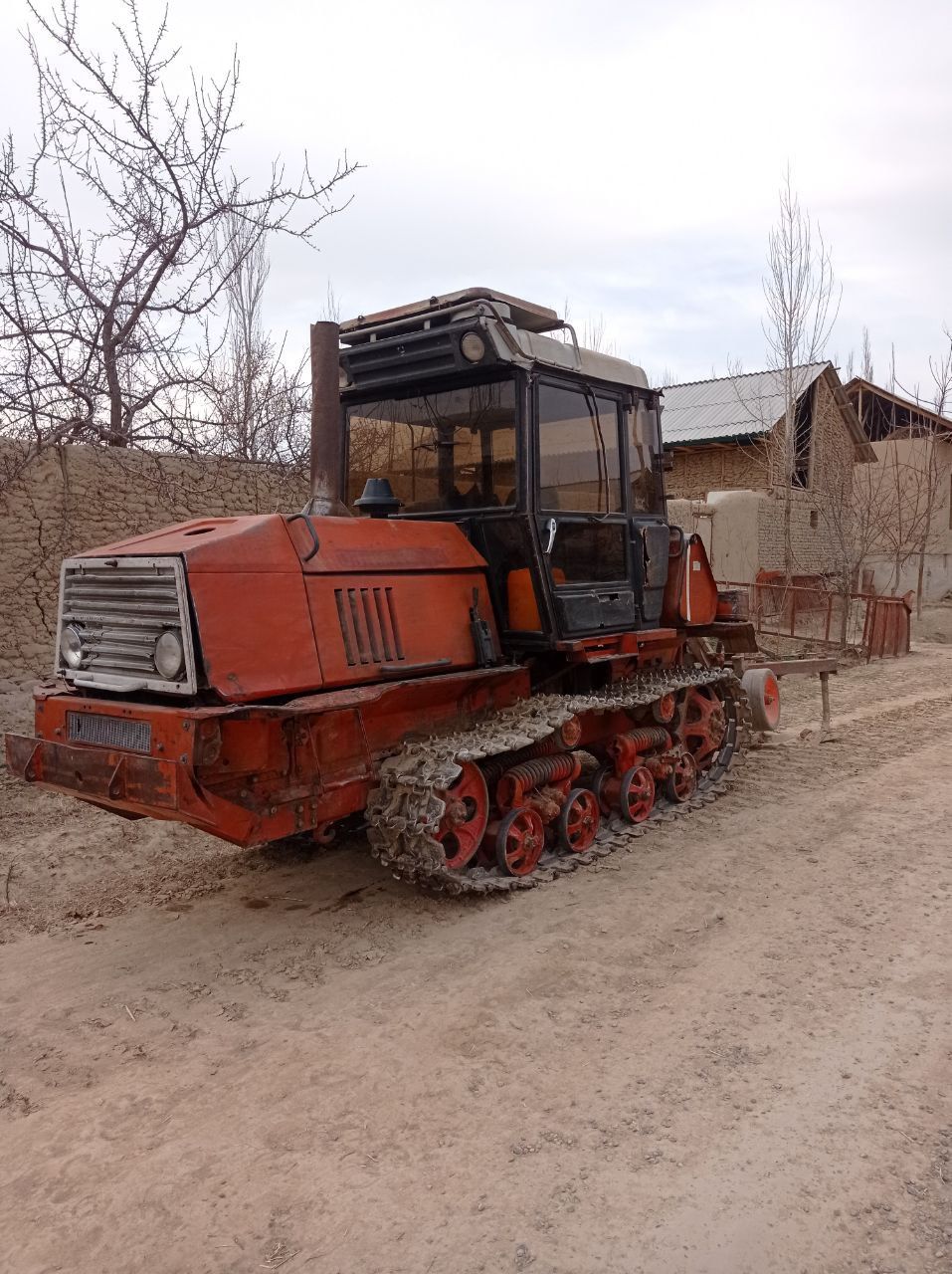 BT-150. Dizel, sepli traktor