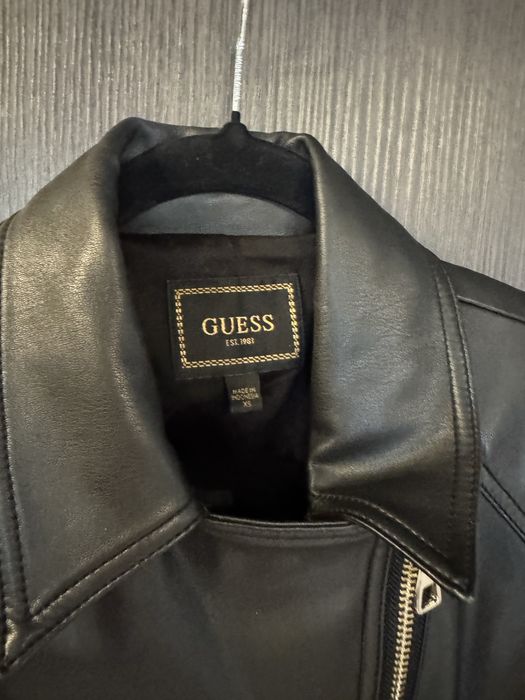 Кожено яке Guess
