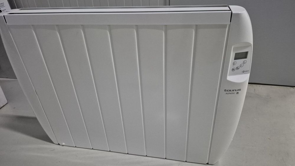 Чисто нов конвектор Taurus malbork 1500 connect