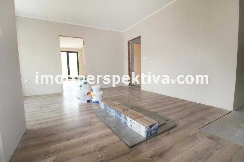 Продава се Тристаен апартамент в Пловдив, Център - 90 кв.м за 2000 €/кв.м - Снимка #1