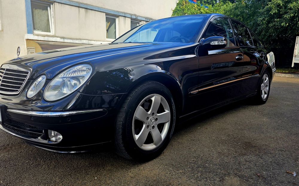 Vând/schimb Mercedes E 200 Kompresor