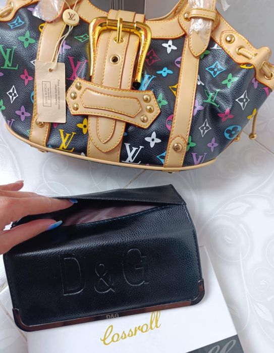 Стилен дамски портфейл D&G