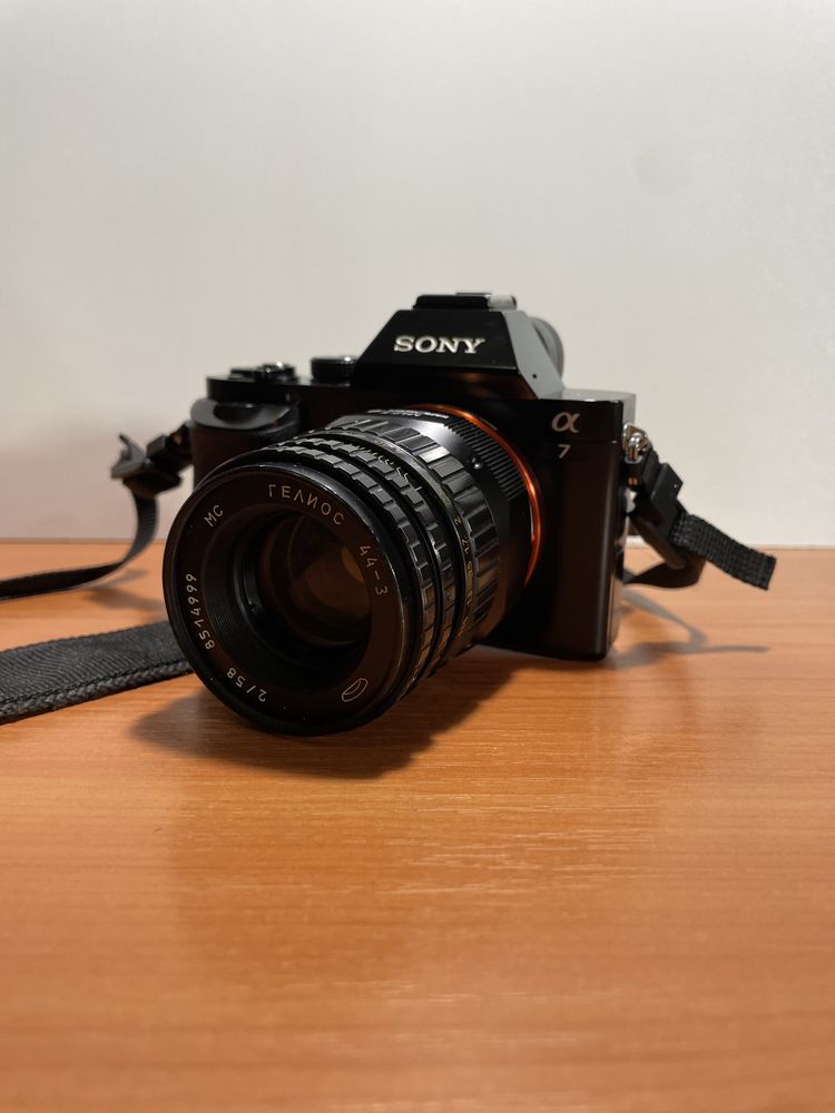 Фотоаппарат Sony A7+Гелиос 44-3+батарейная ручка