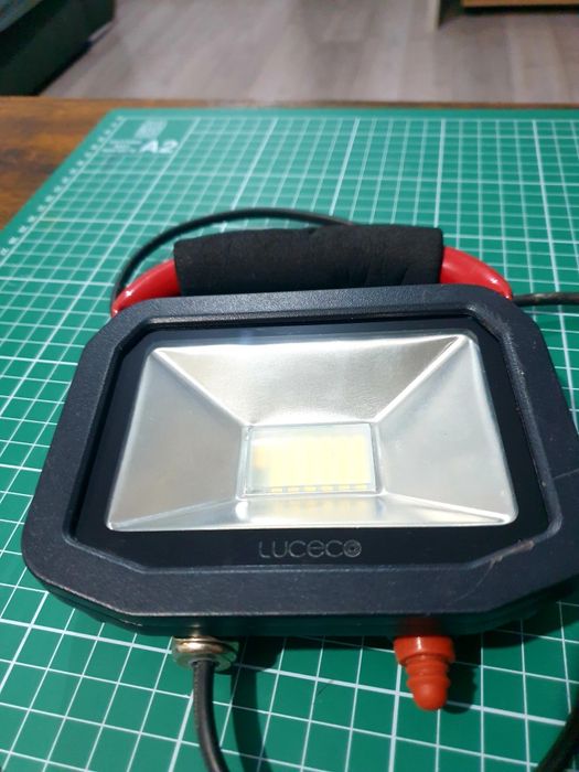 Lampă LUCECO de lucru LED 20V, 1800 lm