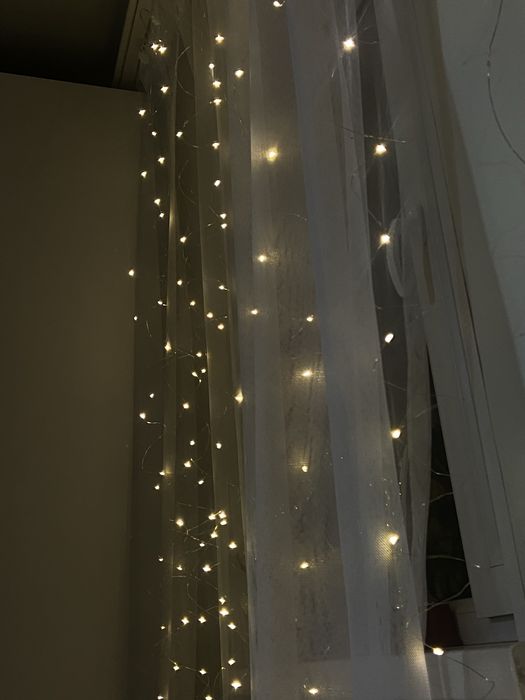 Гирлянда-штора.