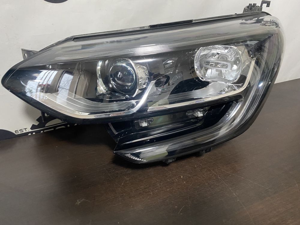 Far stanga led halogen lupa Renault Megane 4