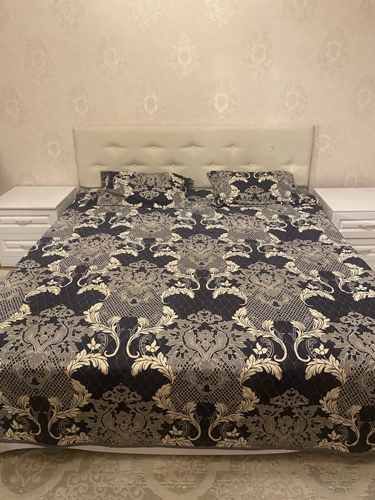 Срочно Продется двухспальный Кровать 180х200 с матрасом