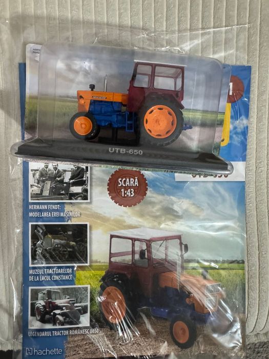 Macheta tractor u650 scara 1/43