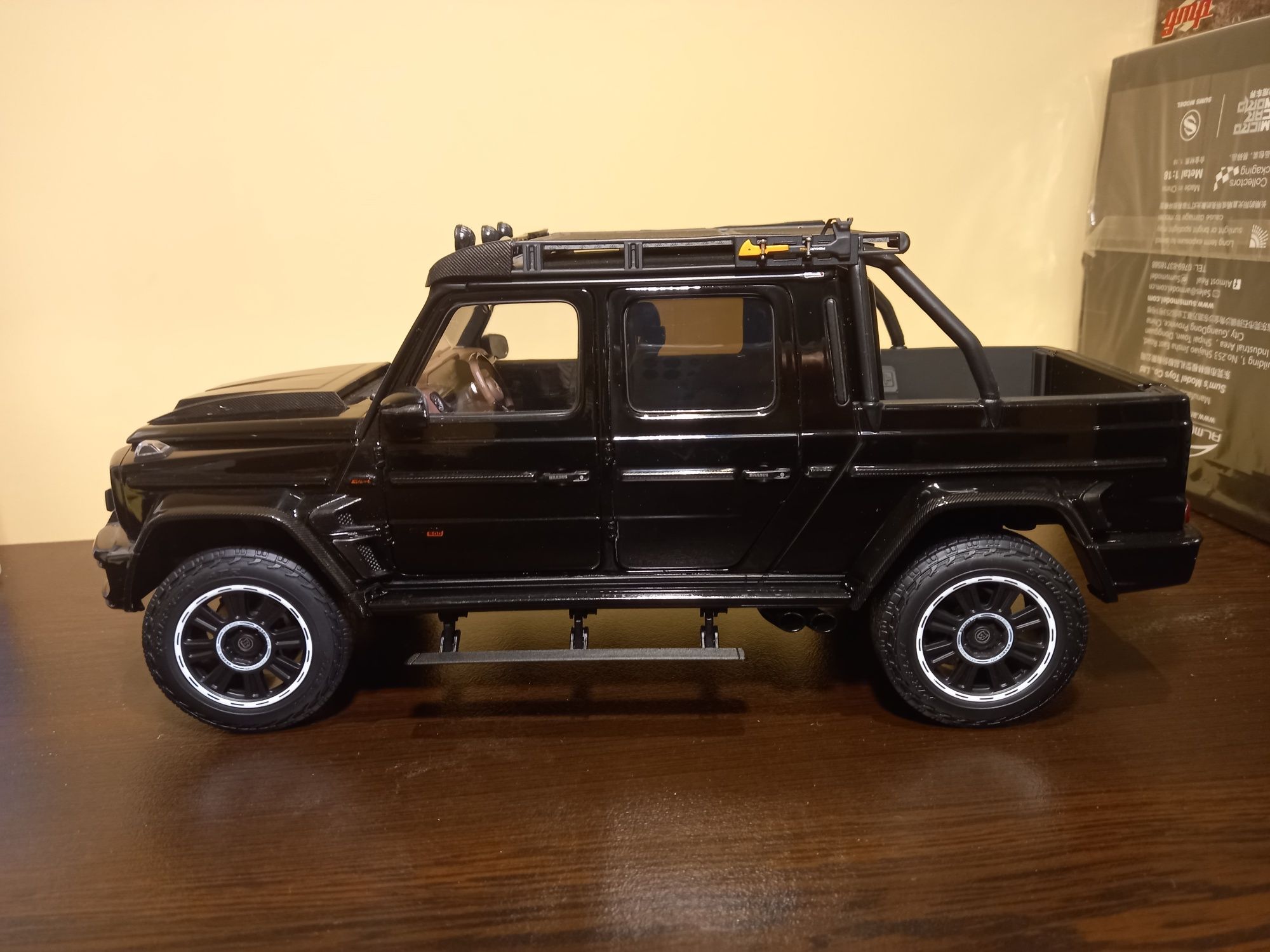 Brabus G 800 Adventure XLP 1:18 Almost Real