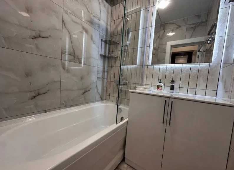 Ойбек Метро,  Сдаётся в аренду квартира в центре города 1100