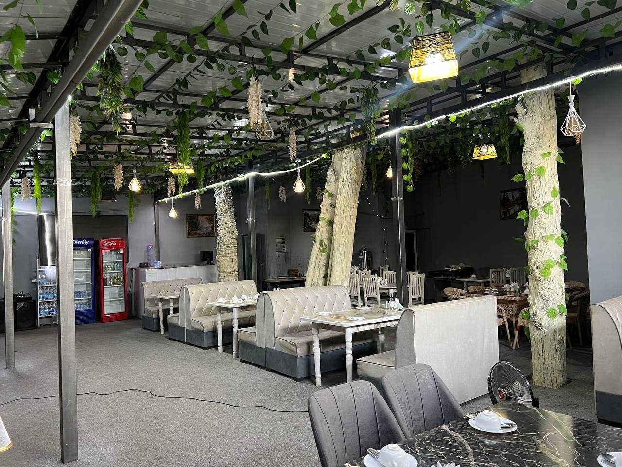 Kafe. Ichida barcha uskunalari bilan arendaga beriladi.