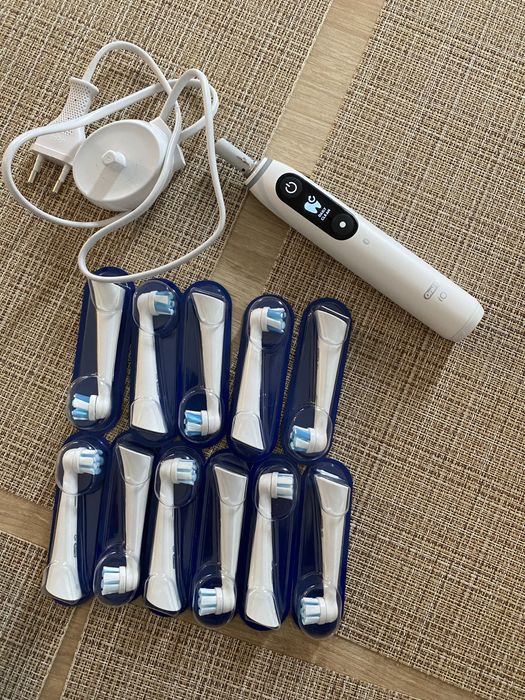 Oral B IO + 9 capete noi