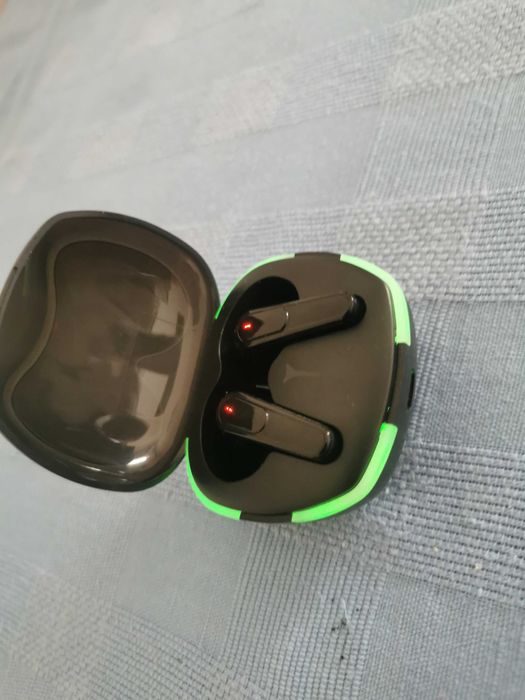 ear buds bluetooth