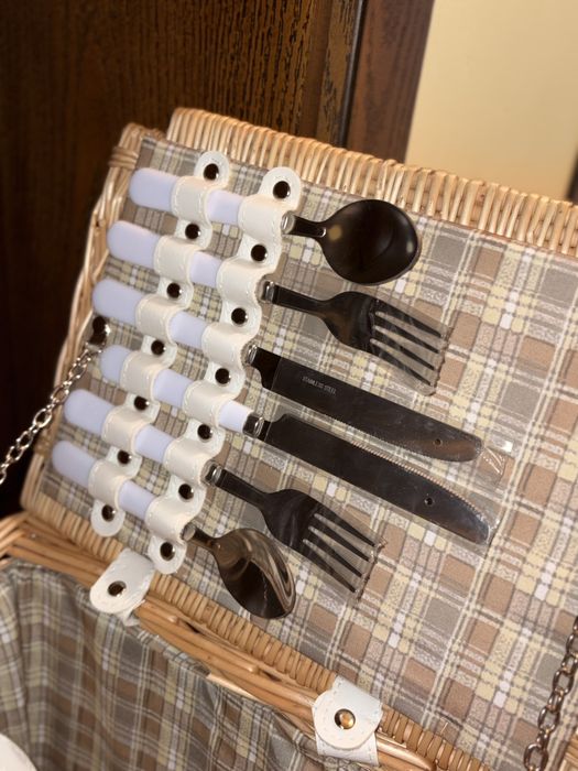 Чисто нова кошница за пикник за 4-ма